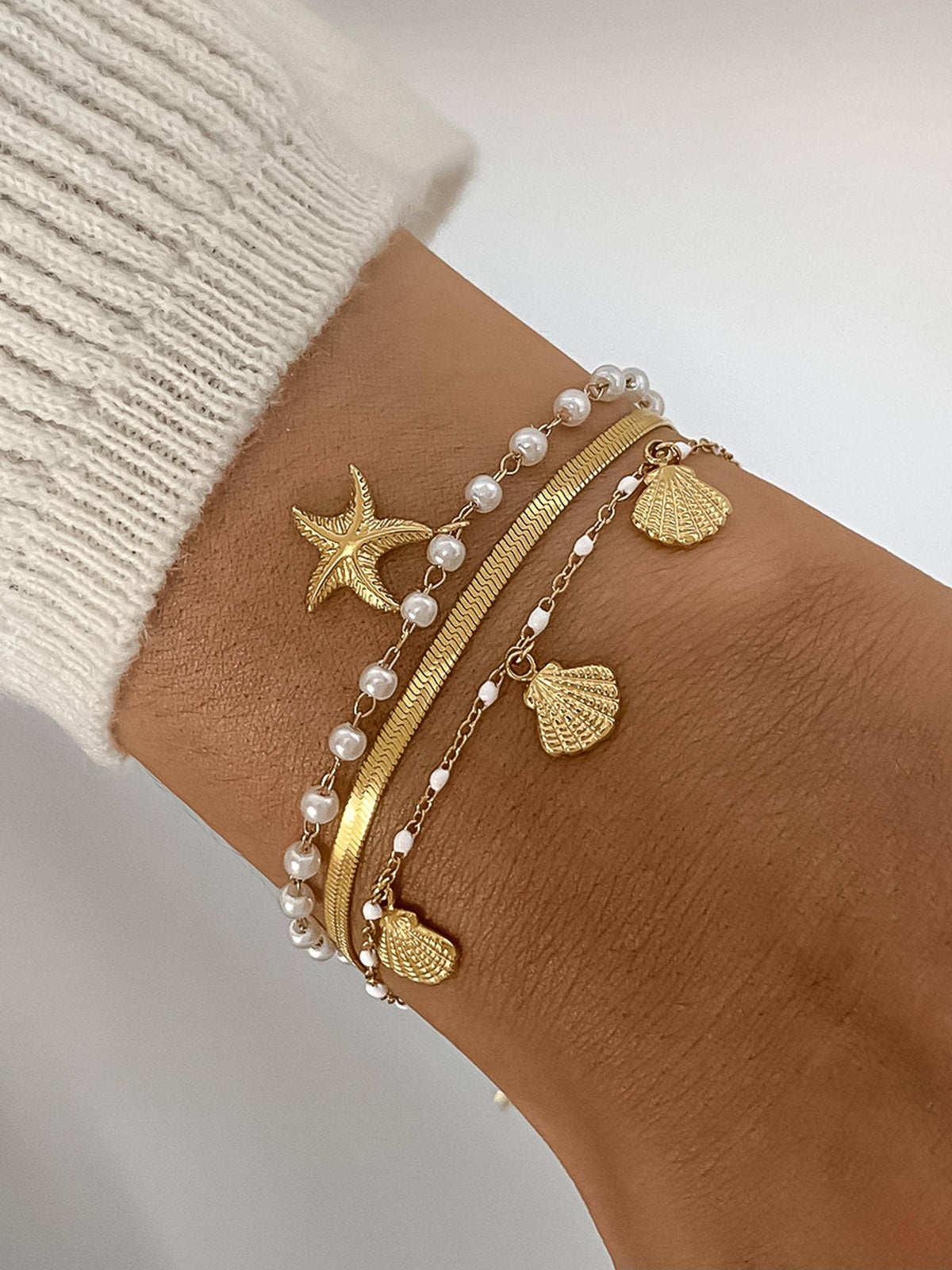 Cassis Shell Pearl Bracelet Set