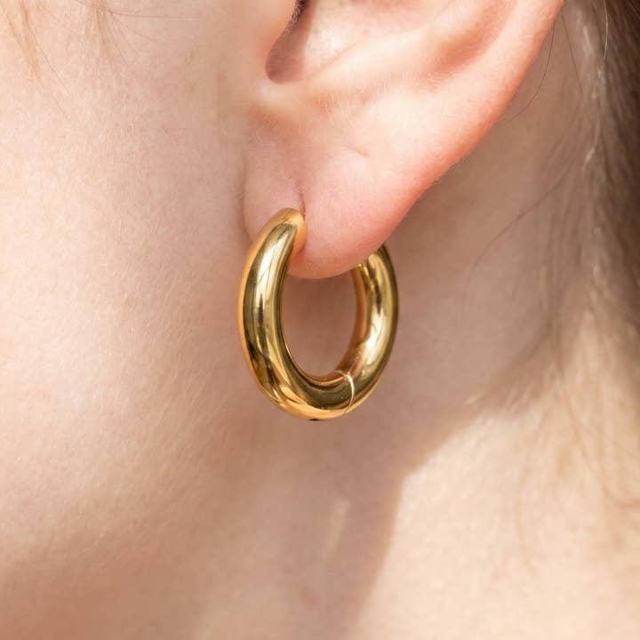 Stainless Steel Chunky Thick Huggie Hoop Earrings detail