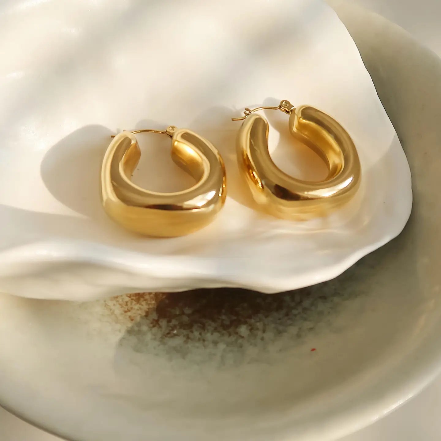 Hunter Classic U Hoop Earrings | 18K Gold Non-Tarnish