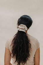 BEIGE MOM CORSET SCRUNCHIE - Poppy & Vine