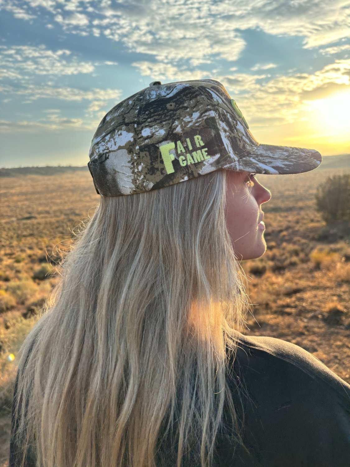 CAMO BOW TRUCKER HAT - Poppy & Vine
