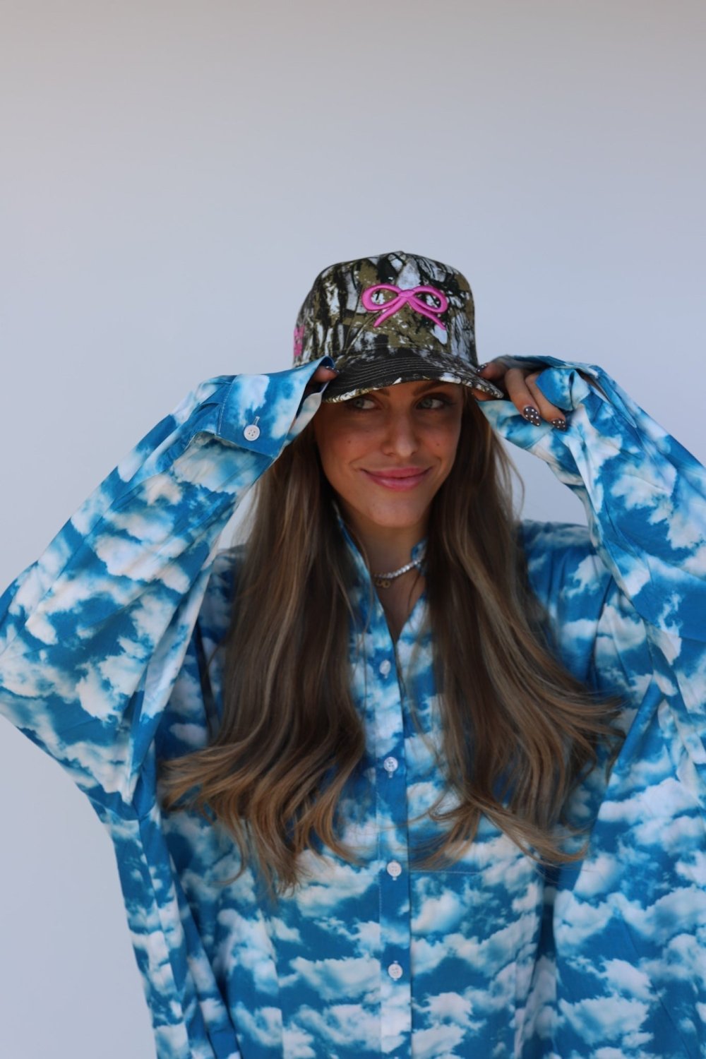 CAMO BOW TRUCKER HAT - Poppy & Vine