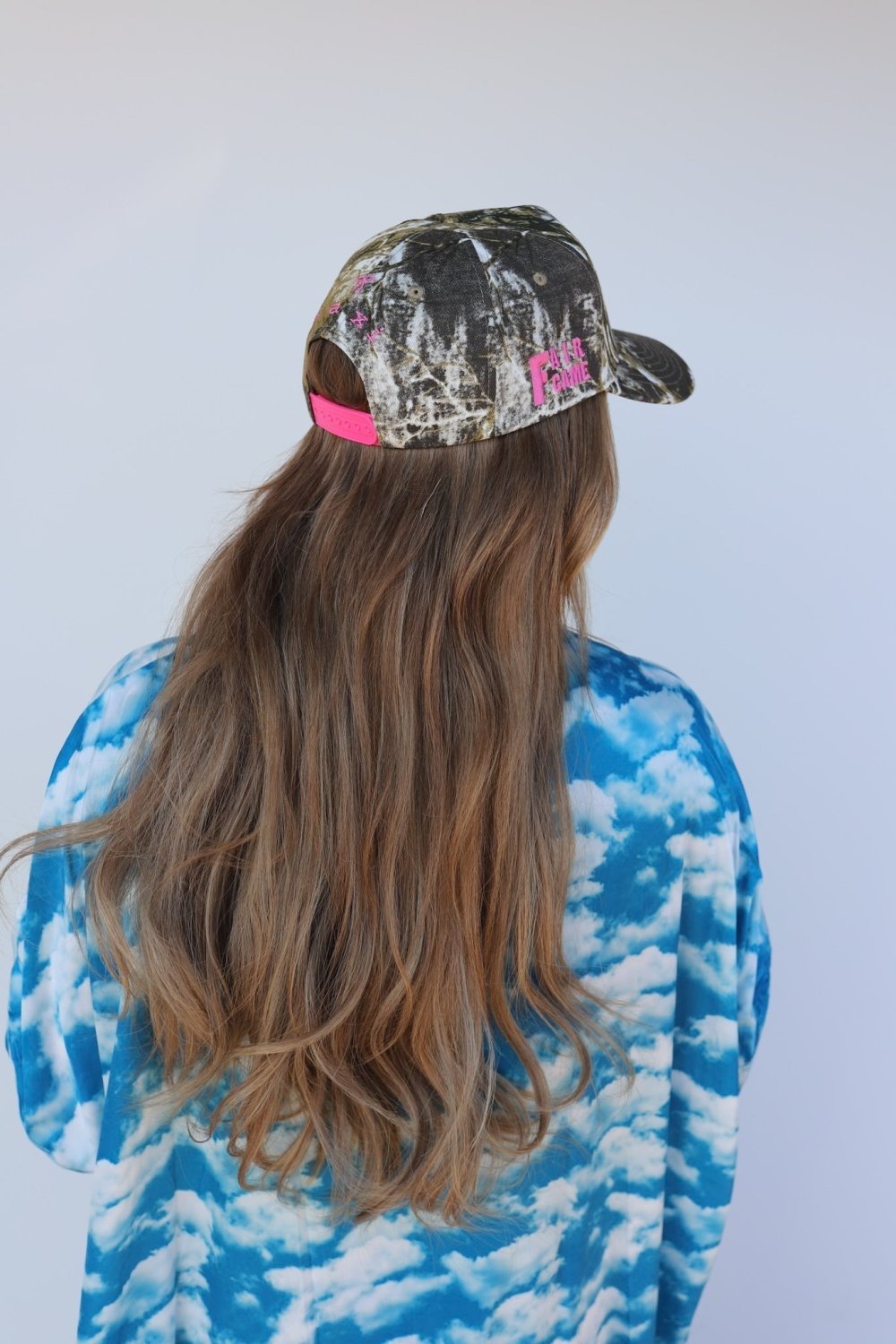 CAMO BOW TRUCKER HAT - Poppy & Vine