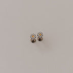 Carolina Daisy Flat Back Studs - Poppy & Vine