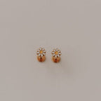 Carolina Daisy Flat Back Studs - Poppy & Vine