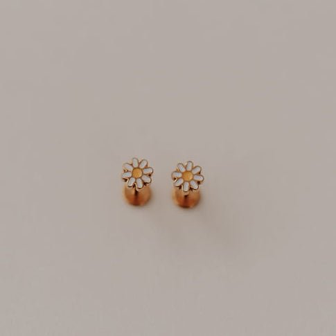 Carolina Daisy Flat Back Studs - Poppy & Vine