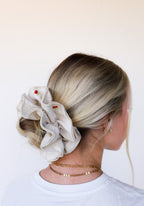 CREAM FARMERS MARKET CORSET SCRUNCHIE - Poppy & Vine