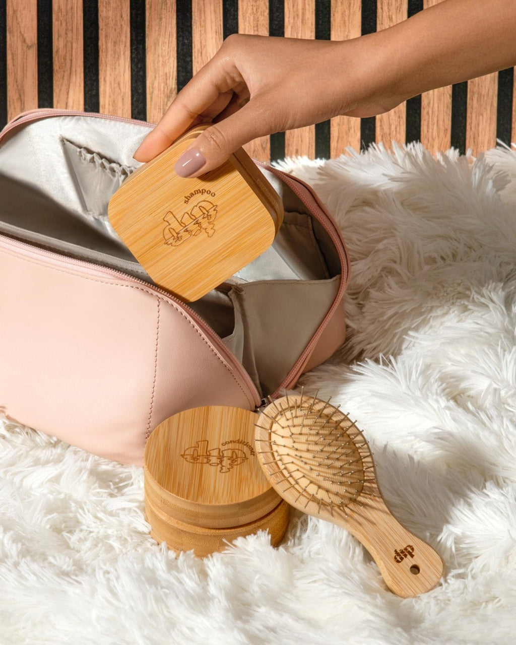 Dip Large Shampoo Travel Case with Coaster - Poppy & Vine