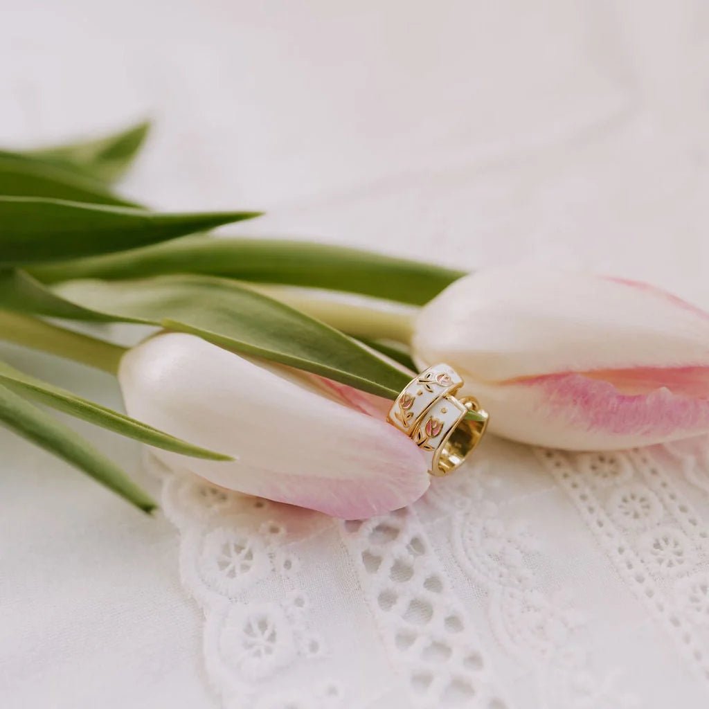 Eloise Tea Cup Hoops - Poppy & Vine