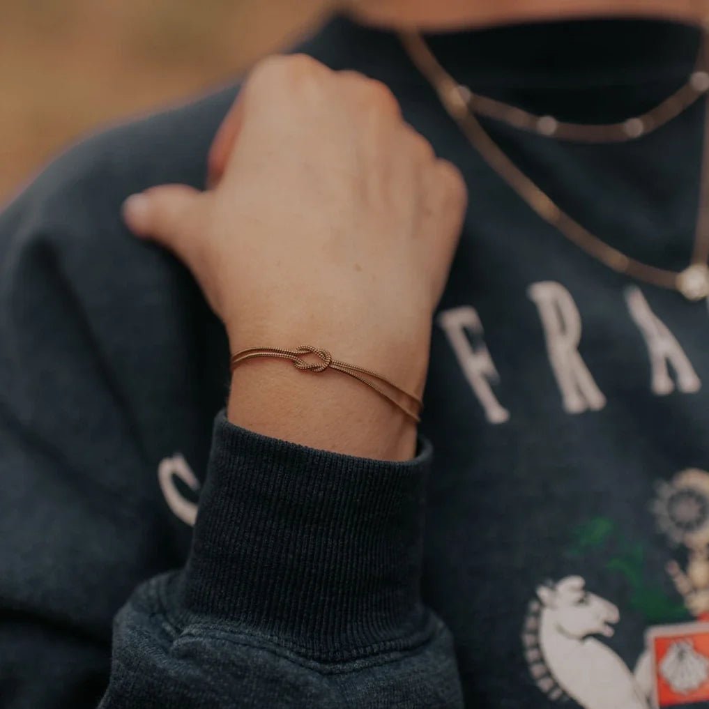 Evelyn Infinity Knot Bracelet - Poppy & Vine