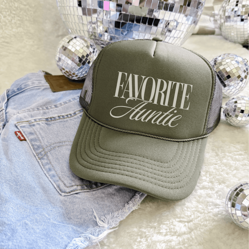 Favorite Auntie Trucker Hat – Trendy Gift for Aunts - Poppy & Vine