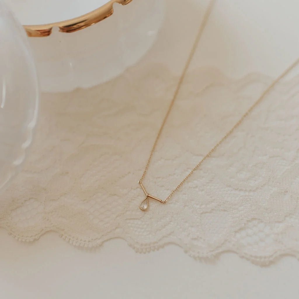 Harper Diamond Teardrop Necklace - Poppy & Vine