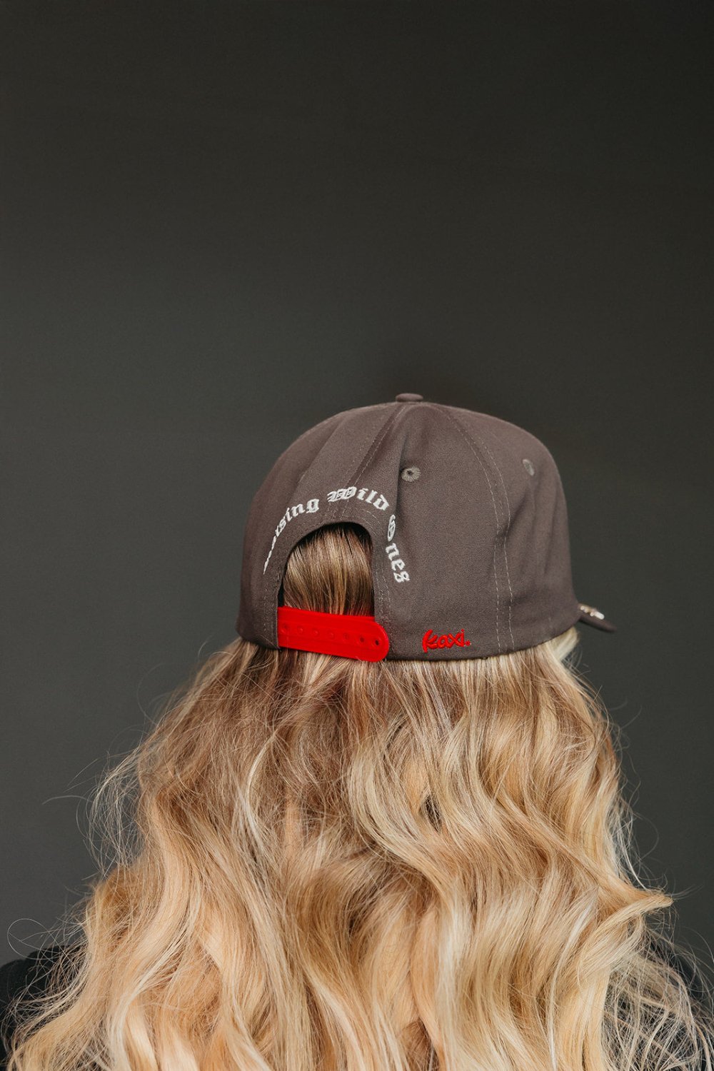 HOT MOM STUDDED TRUCKER HAT - Poppy & Vine