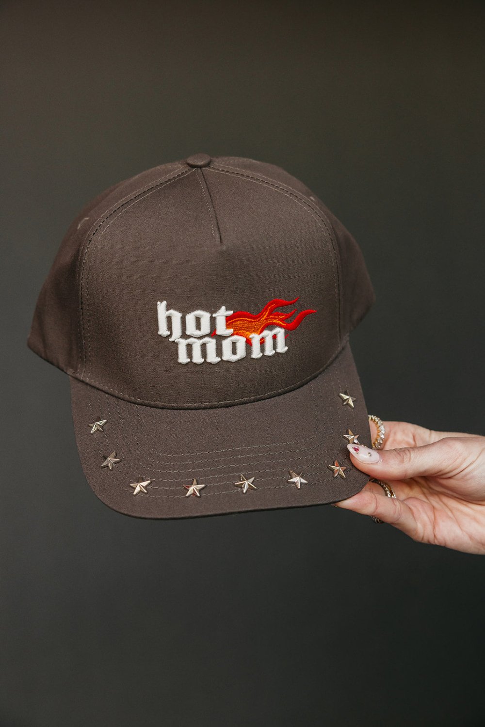 HOT MOM STUDDED TRUCKER HAT - Poppy & Vine