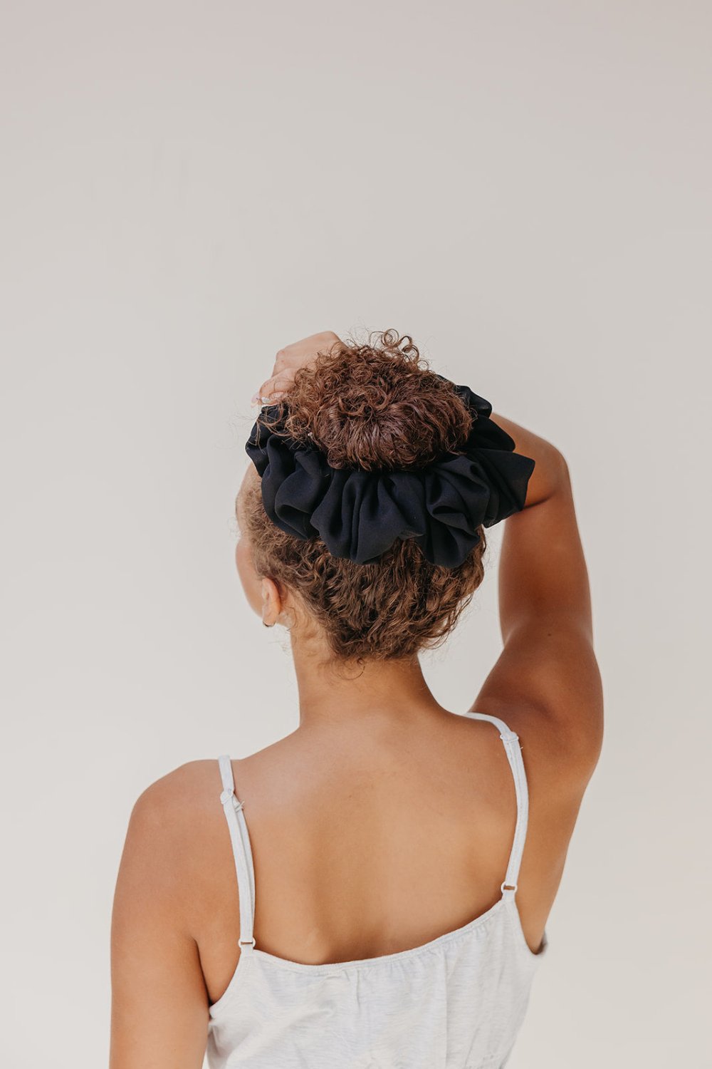 JUMBO SCRUNCHIE - Poppy & Vine