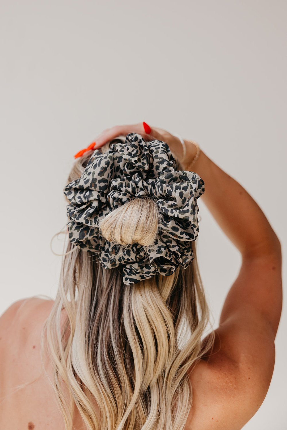 JUMBO SCRUNCHIE - Poppy & Vine
