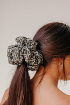 JUMBO SCRUNCHIE - Poppy & Vine