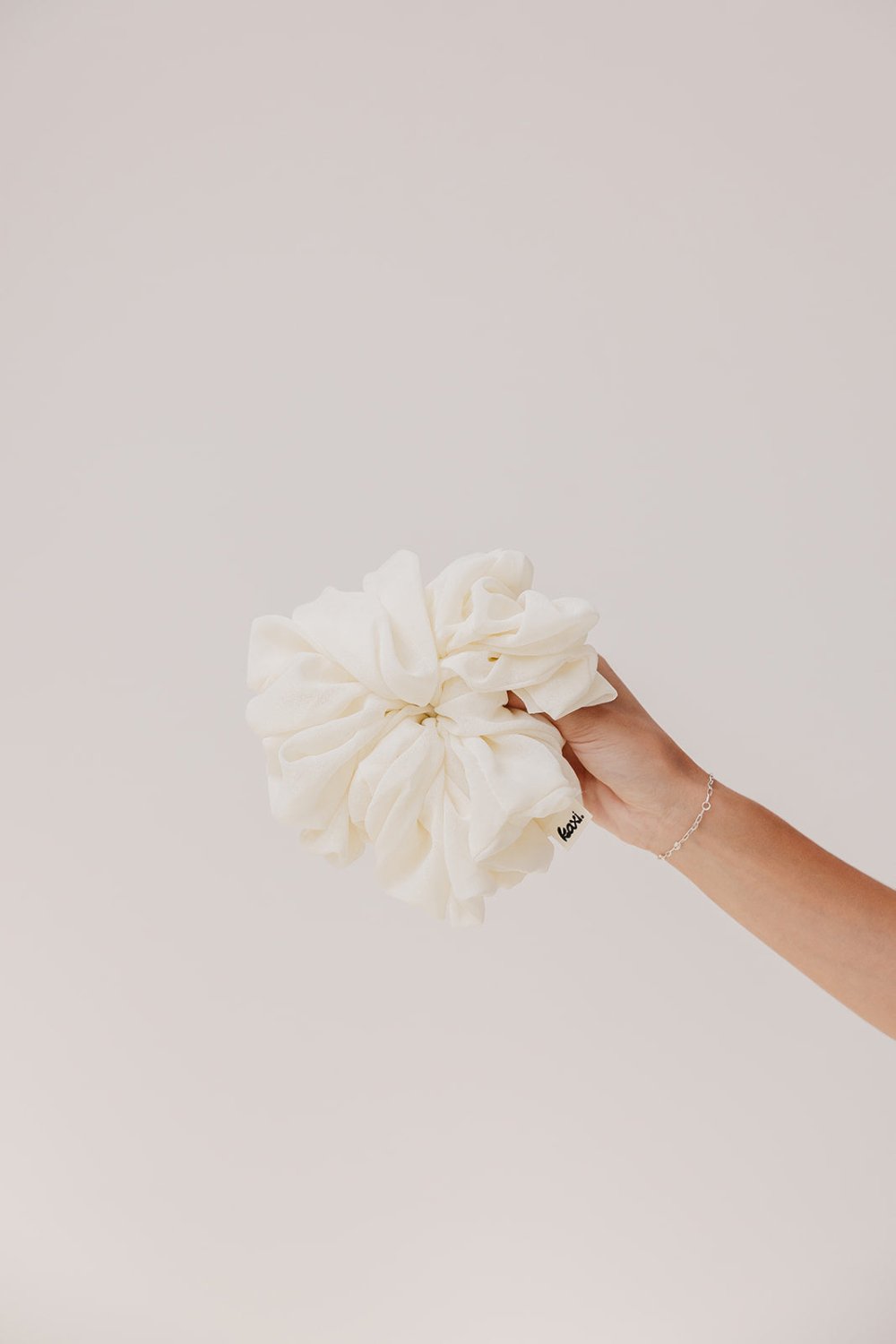 JUMBO SCRUNCHIE - Poppy & Vine
