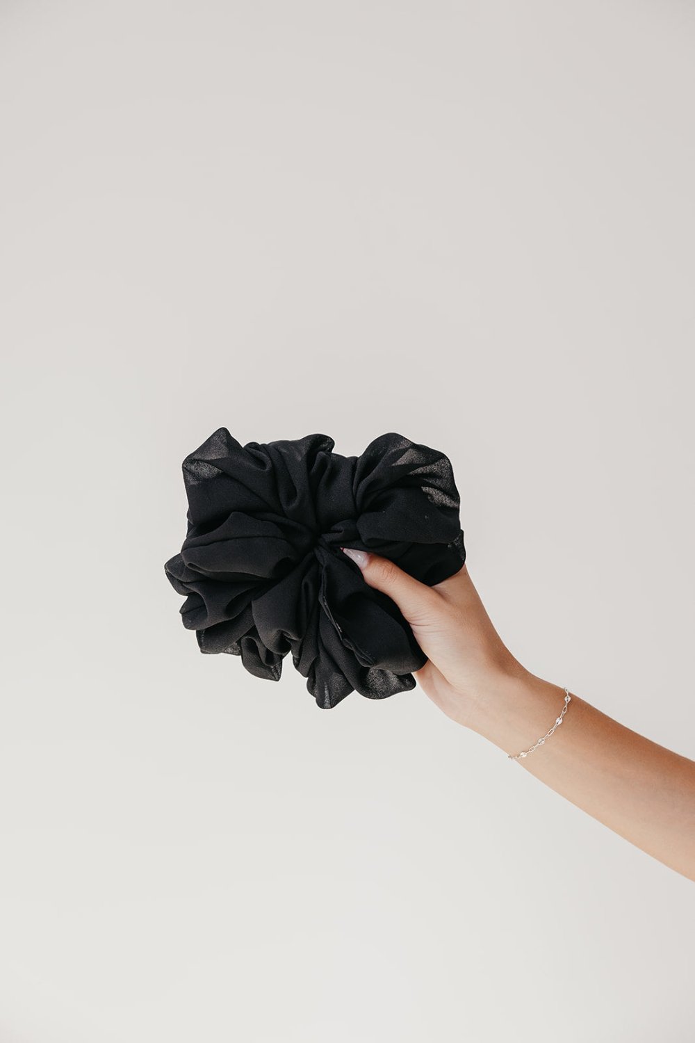 JUMBO SCRUNCHIE - Poppy & Vine