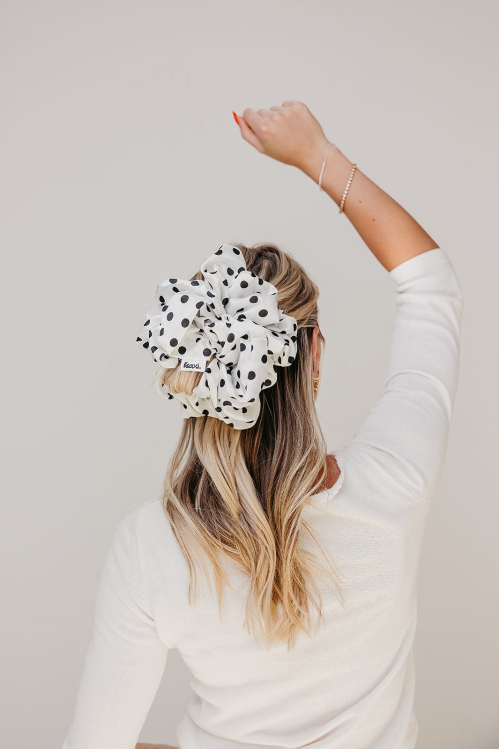 JUMBO SLEEP SILK/SATIN SCRUNCHIES - Poppy & Vine