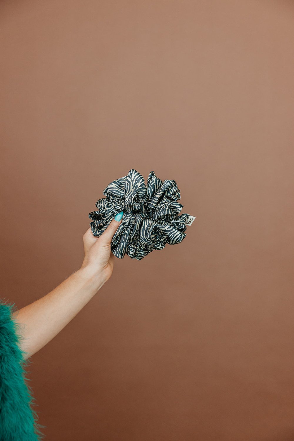 JUMBO SLEEP SILK/SATIN SCRUNCHIES - Poppy & Vine