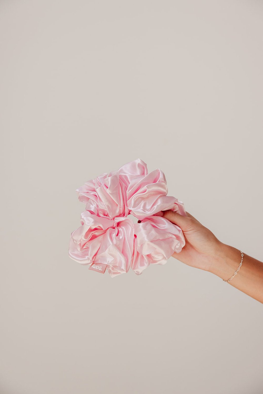 JUMBO SLEEP SILK/SATIN SCRUNCHIES - Poppy & Vine