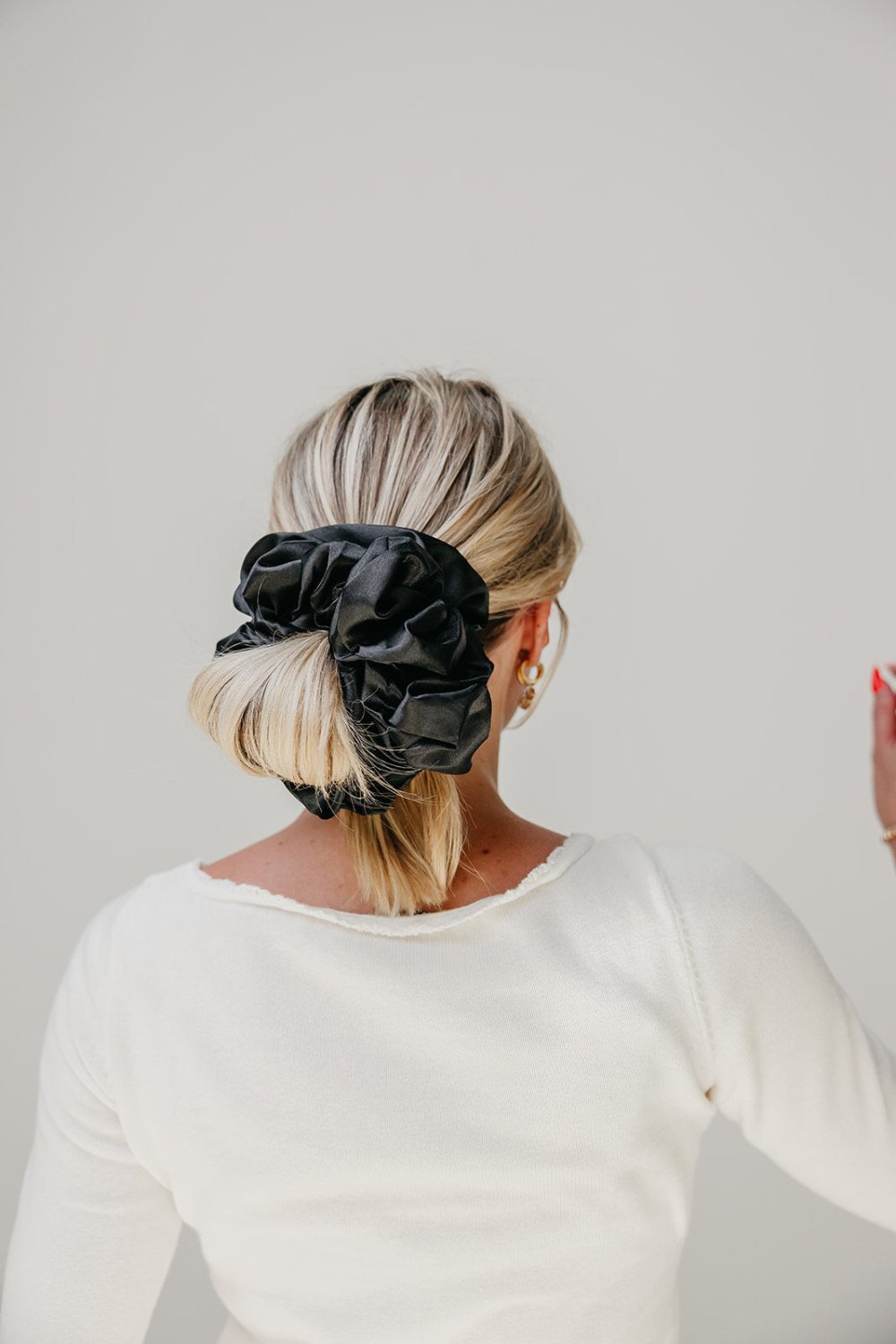 JUMBO SLEEP SILK/SATIN SCRUNCHIES - Poppy & Vine