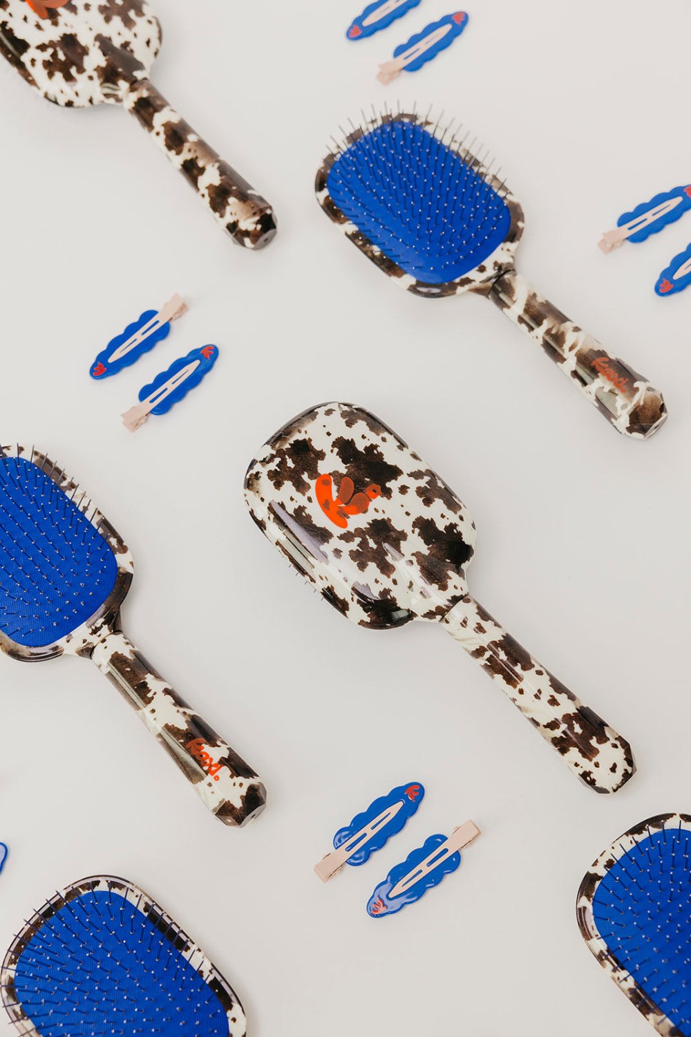 KAXI COW PRINT SCALP TO ENDS BRUSH - Poppy & Vine
