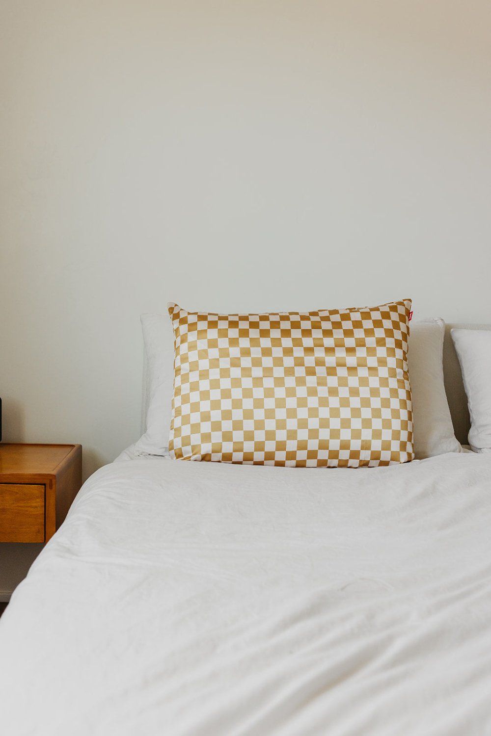 KAXI SATIN PILLOWCASE - Poppy & Vine