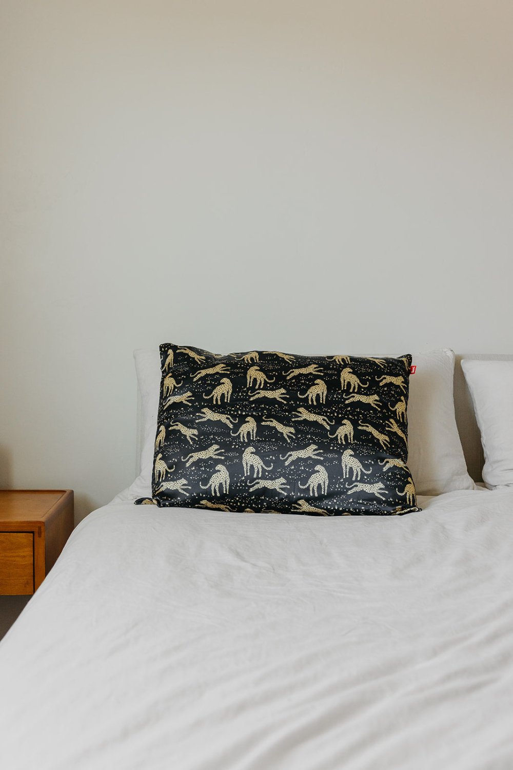 KAXI SATIN PILLOWCASE - Poppy & Vine