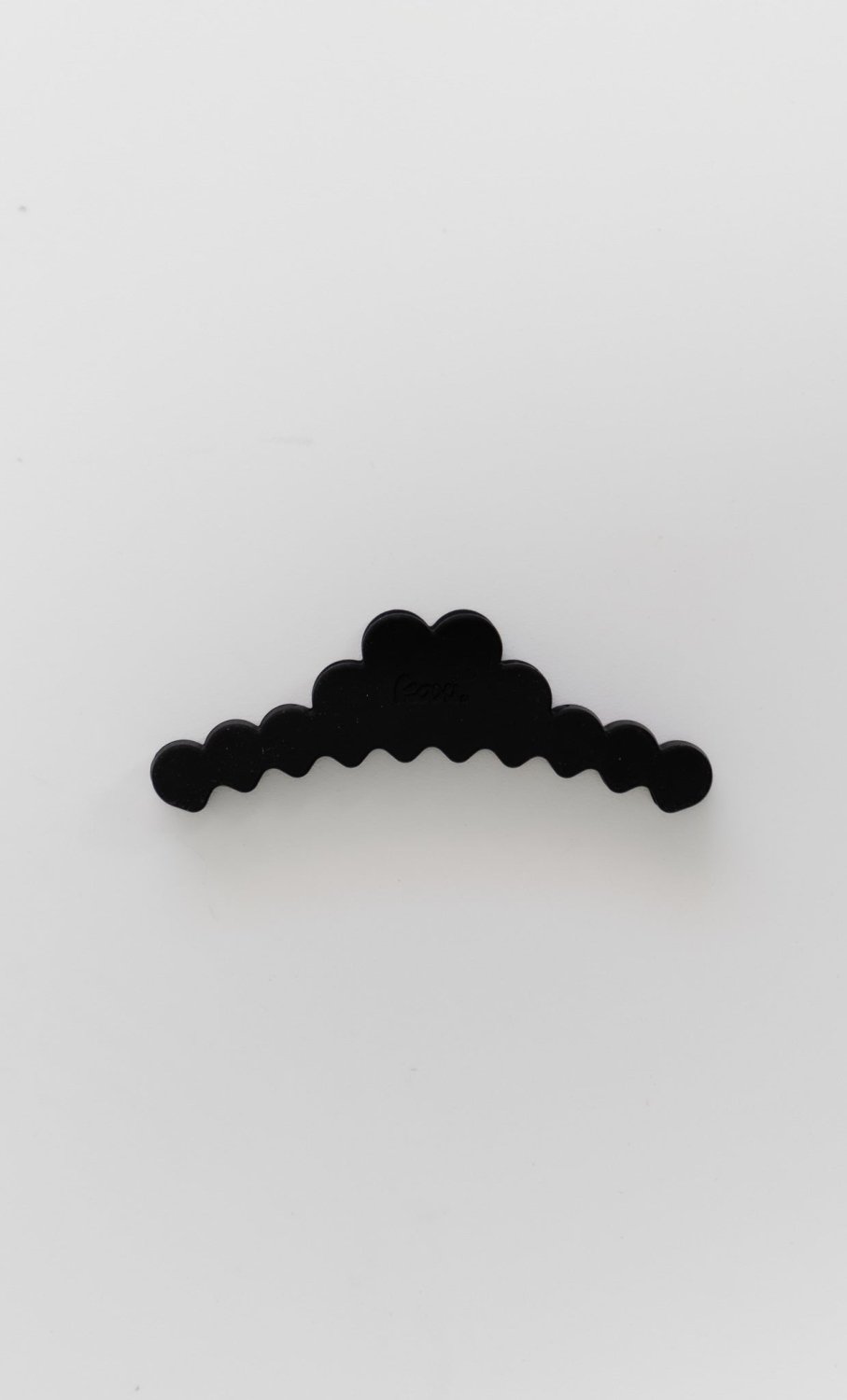 KAXI SCALLOPED MIDI HOLD EVERYTHING CLAW - Poppy & Vine