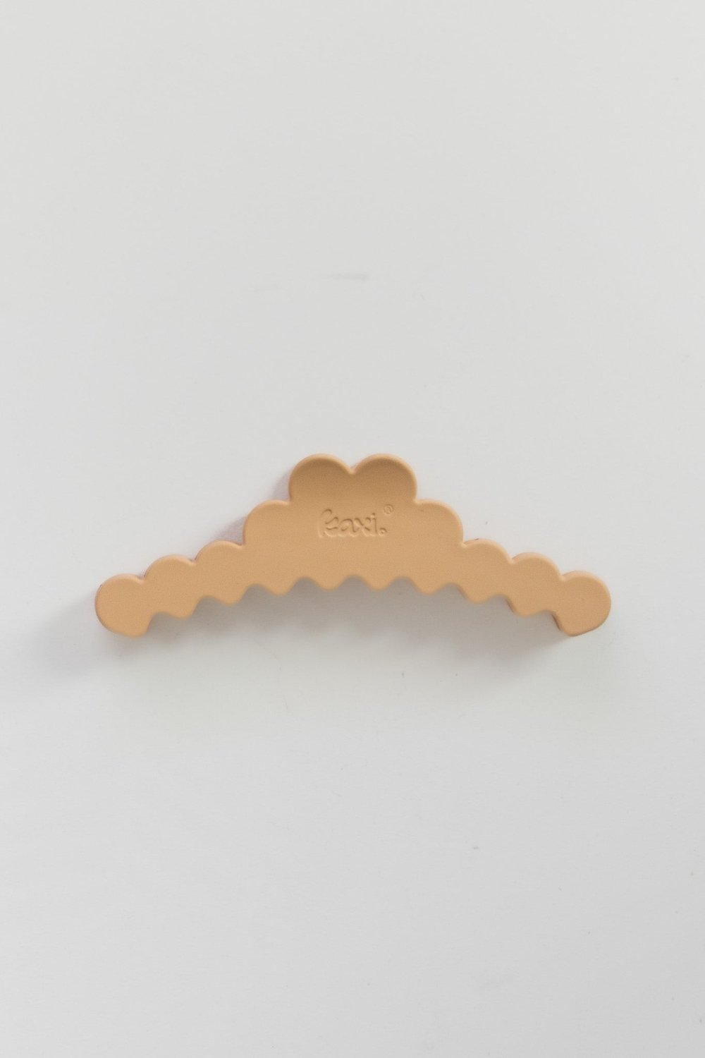 KAXI SCALLOPED MIDI HOLD EVERYTHING CLAW - Poppy & Vine
