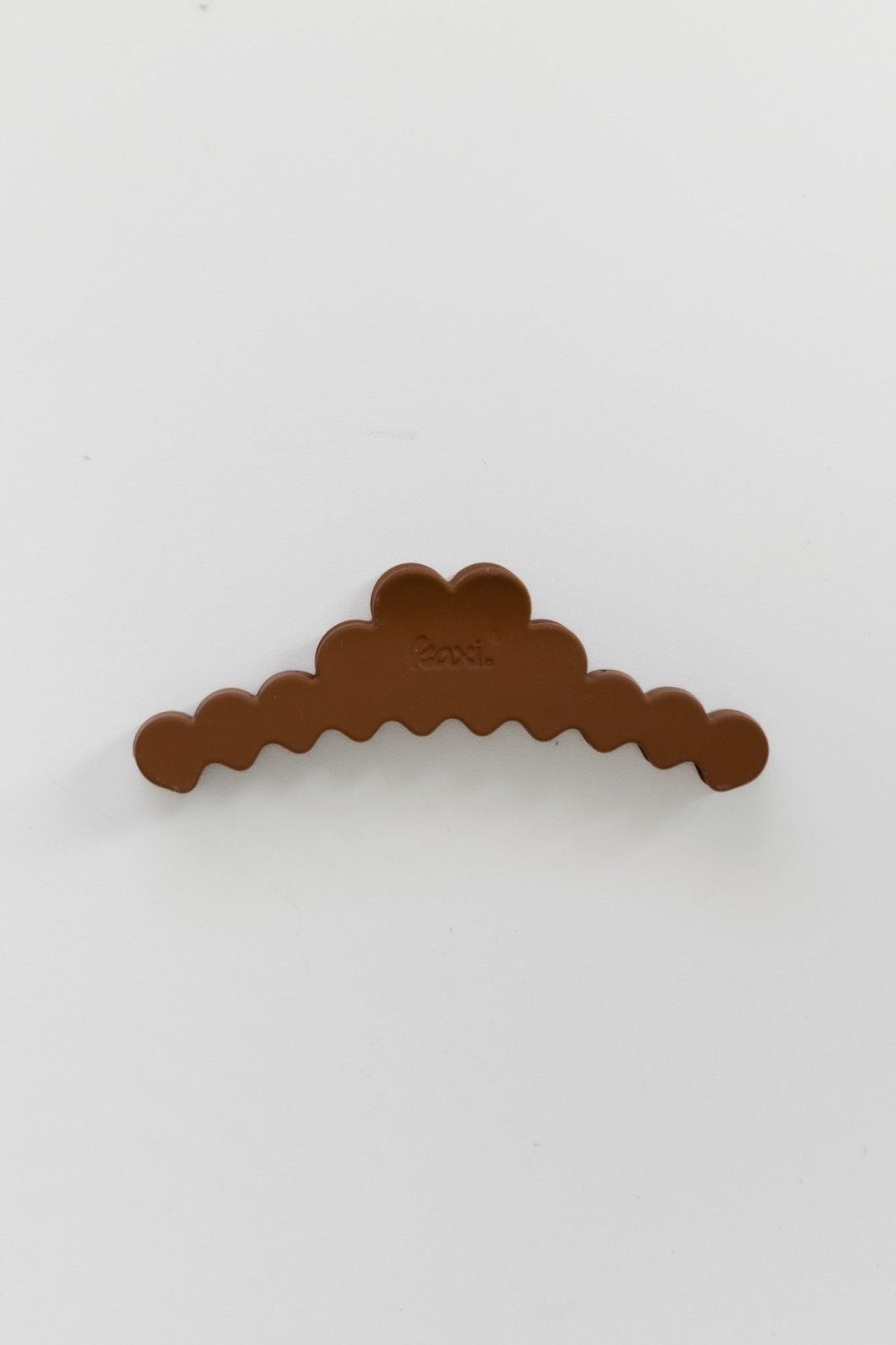 KAXI SCALLOPED MIDI HOLD EVERYTHING CLAW - Poppy & Vine