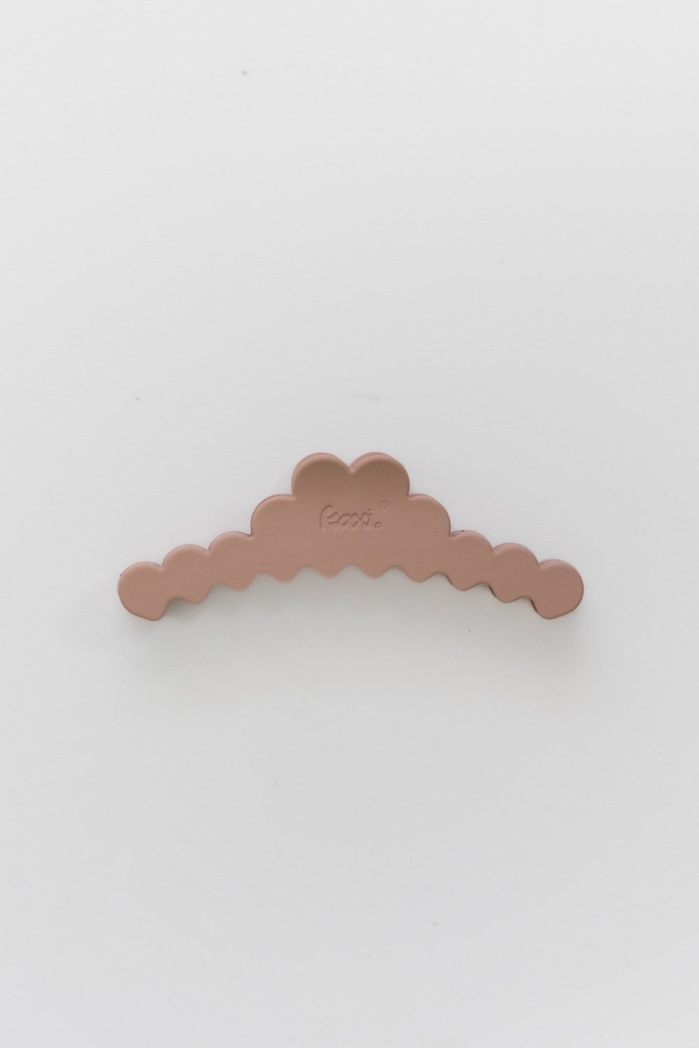 KAXI SCALLOPED MIDI HOLD EVERYTHING CLAW - Poppy & Vine