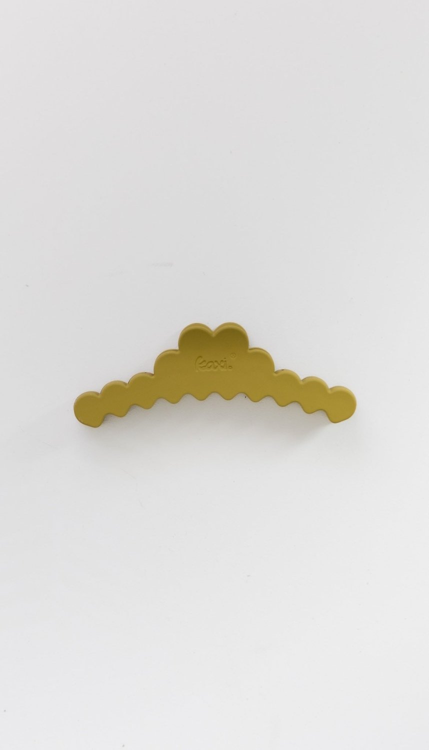 KAXI SCALLOPED MIDI HOLD EVERYTHING CLAW - Poppy & Vine