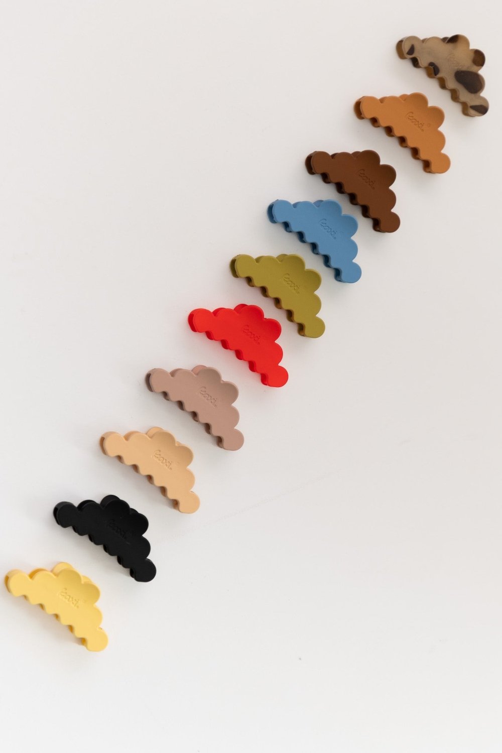 KAXI SCALLOPED MINI HOLD EVERYTHING CLAW - Poppy & Vine