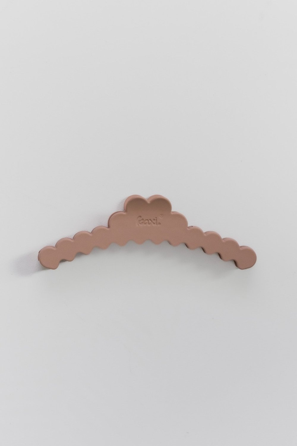 KAXI SCALLOPED ORIGINAL HOLD EVERYTHING CLAW - Poppy & Vine