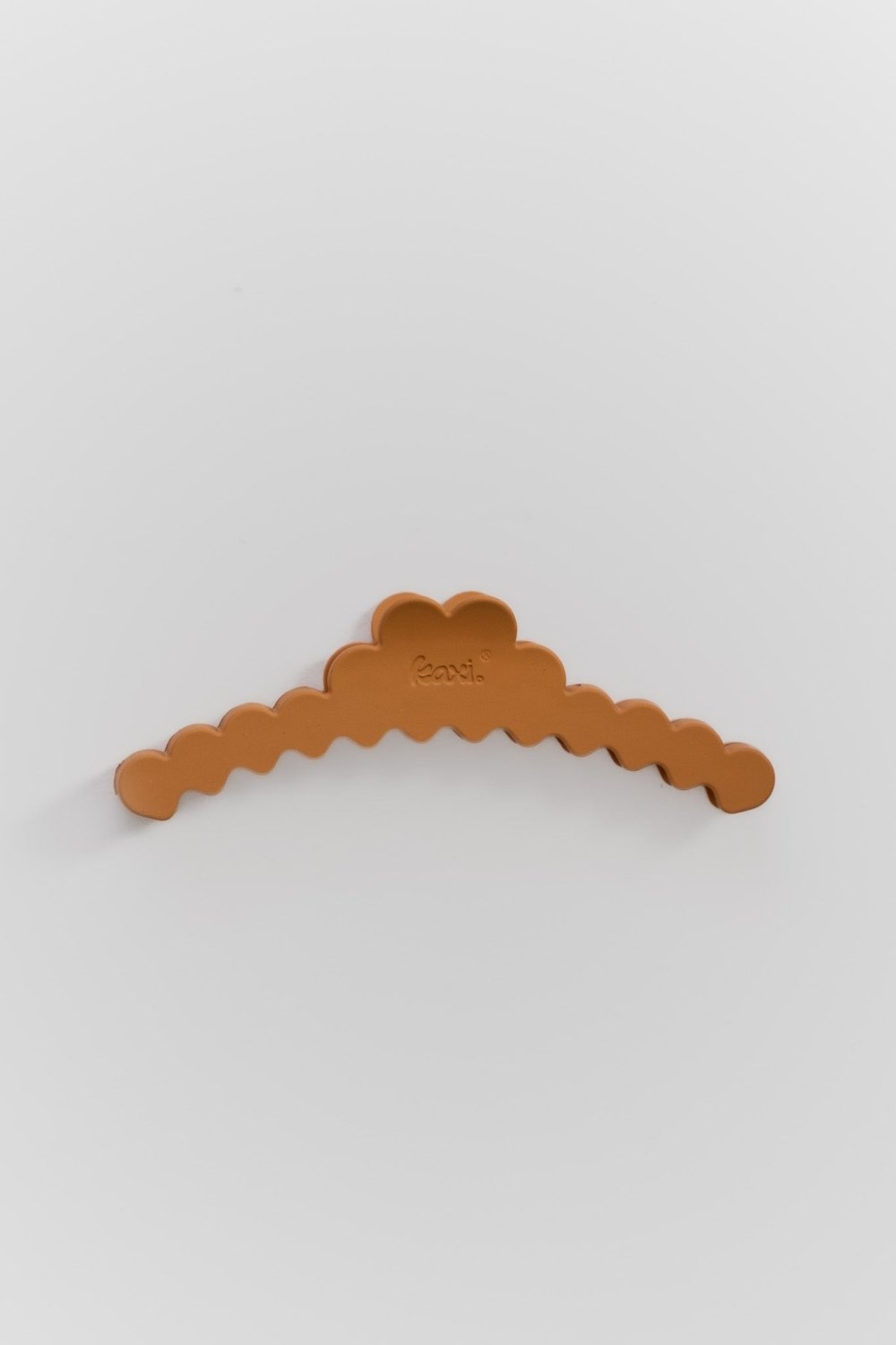 KAXI SCALLOPED ORIGINAL HOLD EVERYTHING CLAW - Poppy & Vine