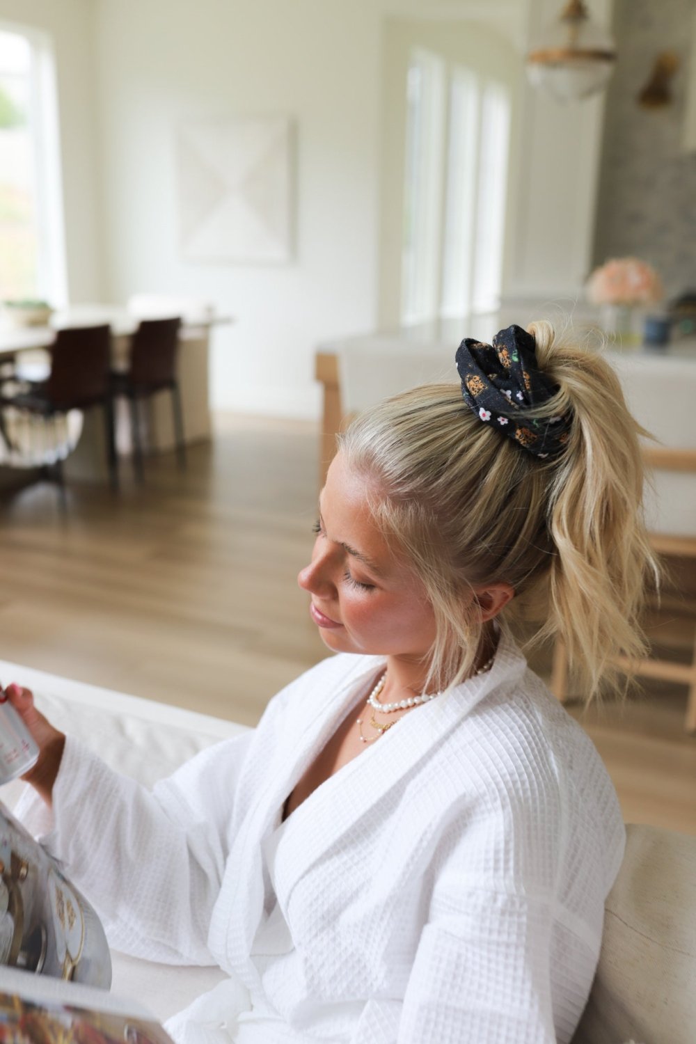 KAXI TOWEL SCRUNCHIE - Poppy & Vine
