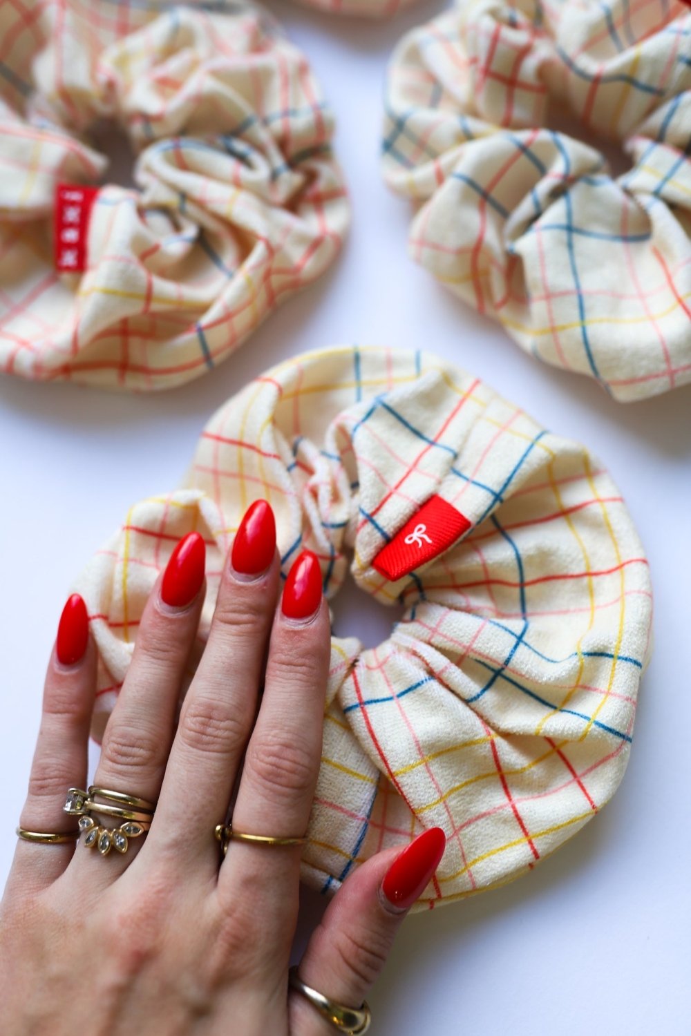 KAXI TOWEL SCRUNCHIE - Poppy & Vine