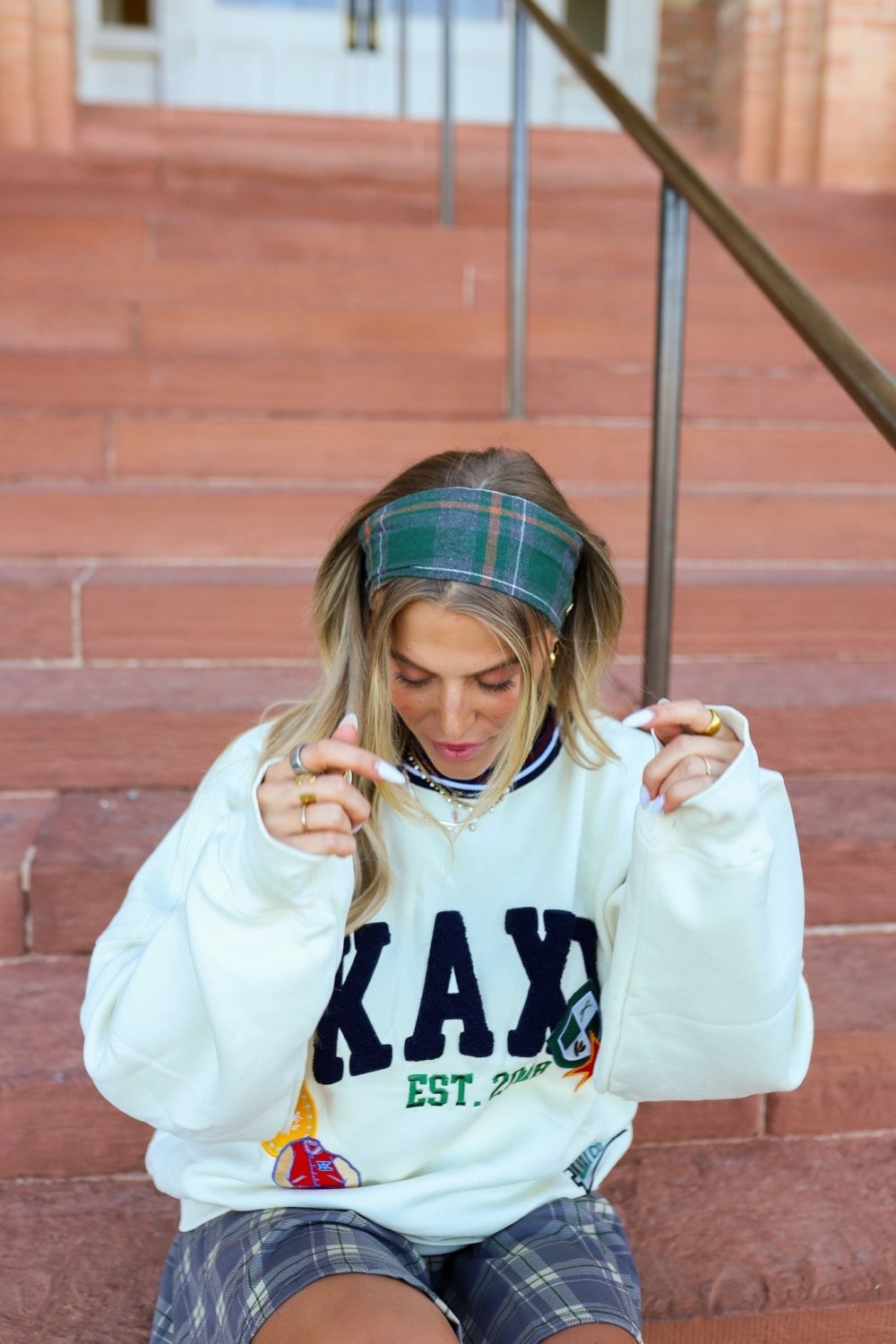 KAXI UNIVERSITY PATCH CREWNECK - Poppy & Vine