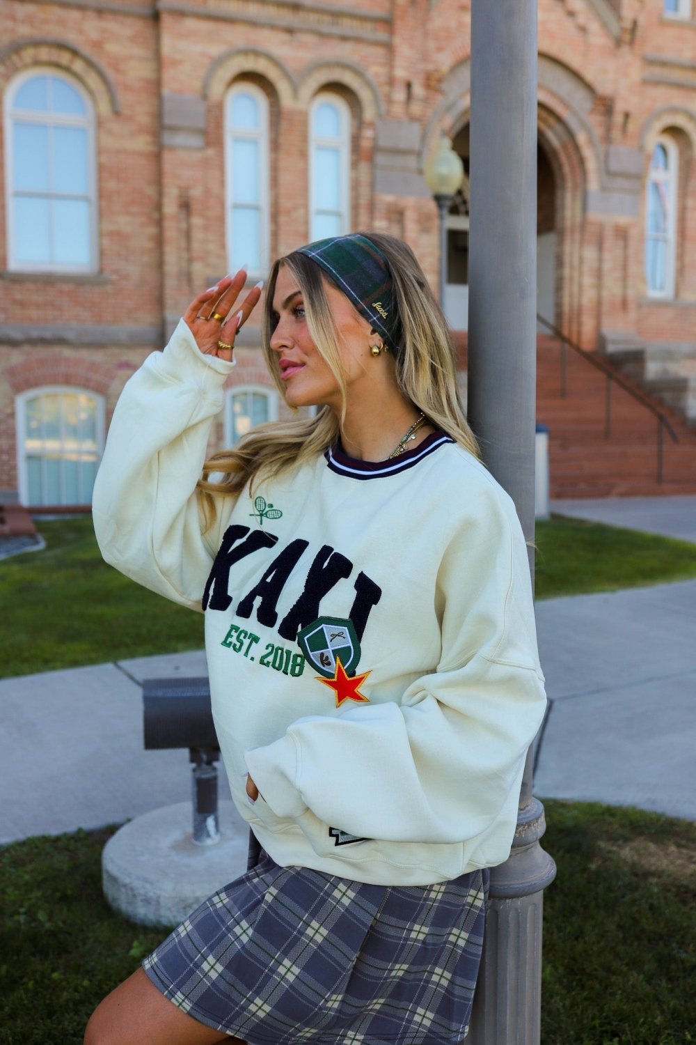 KAXI UNIVERSITY PATCH CREWNECK - Poppy & Vine