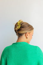 KAXI WAVY MIDI HOLD EVERYTHING CLAW - Poppy & Vine