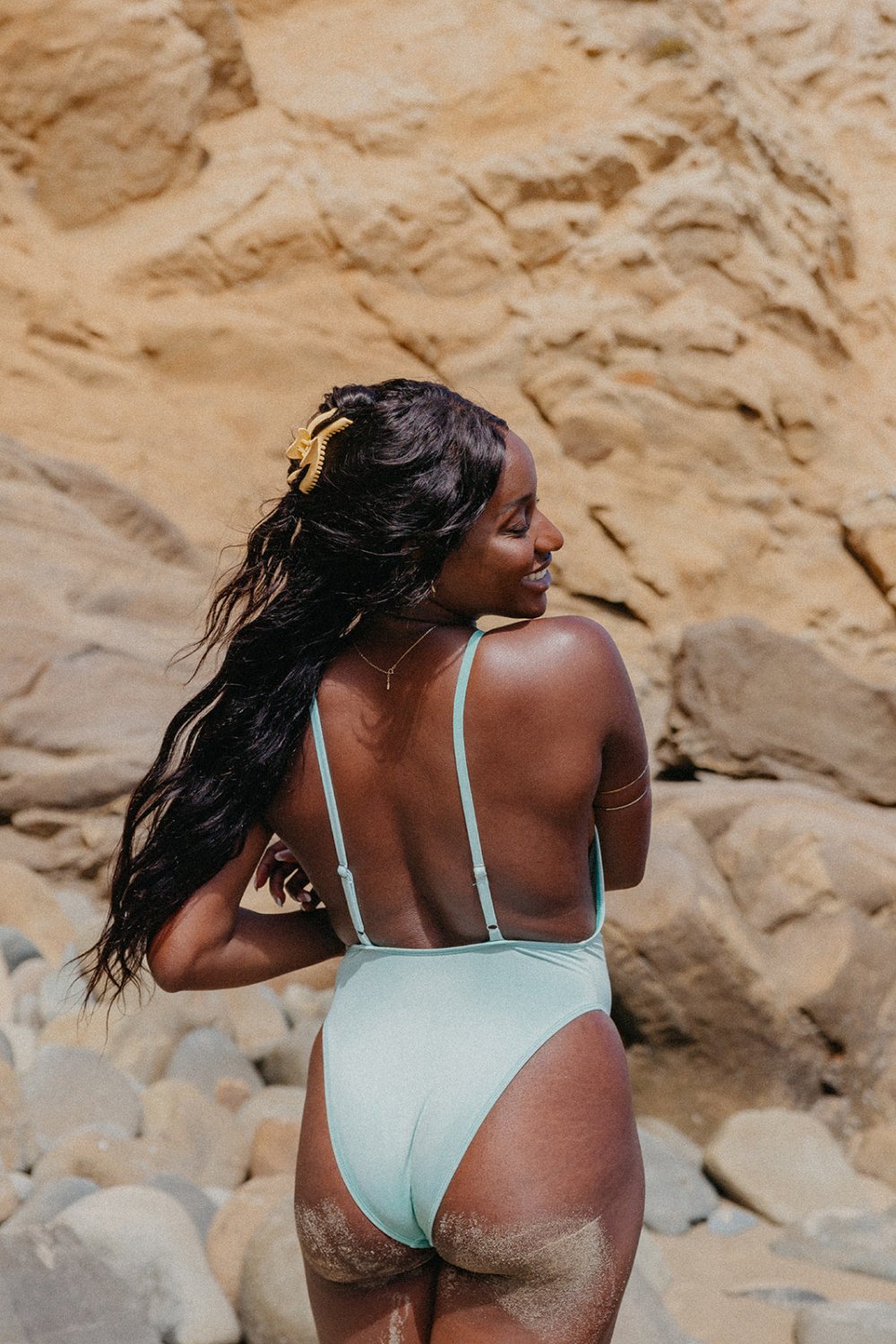 KAXI WAVY MIDI HOLD EVERYTHING CLAW - Poppy & Vine