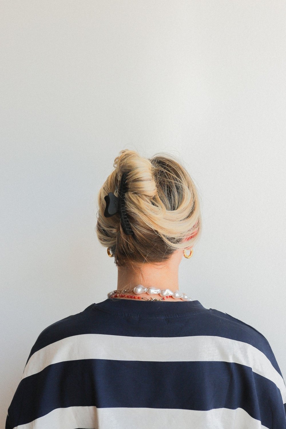 KAXI WAVY MIDI HOLD EVERYTHING CLAW - Poppy & Vine