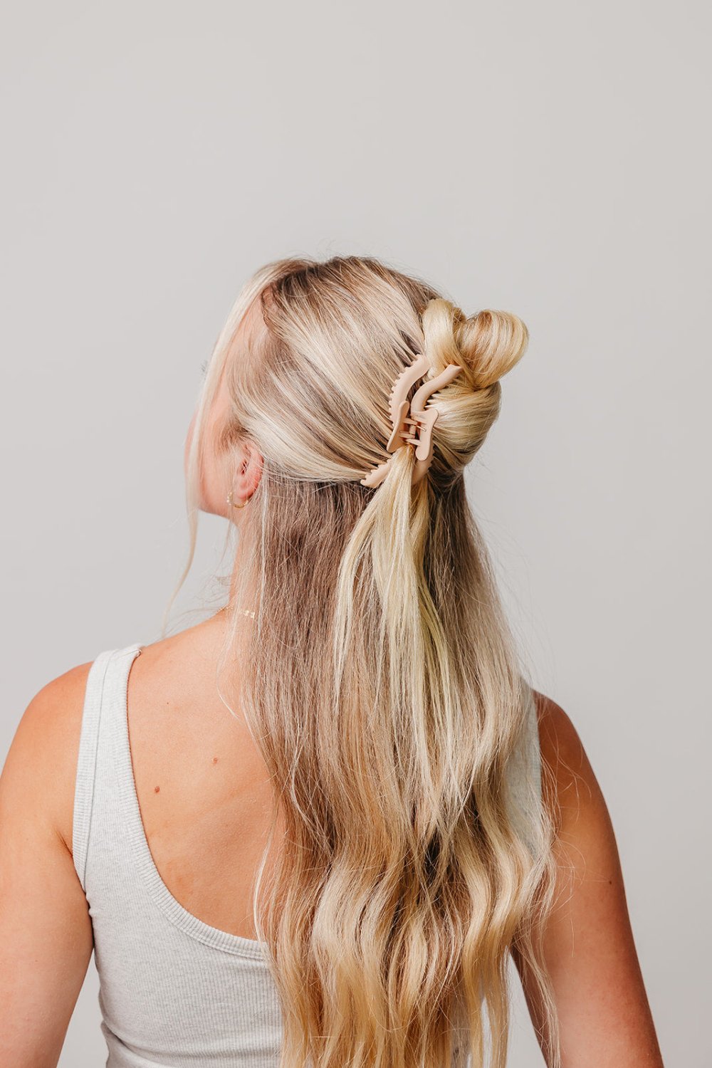 KAXI WAVY MIDI HOLD EVERYTHING CLAW - Poppy & Vine