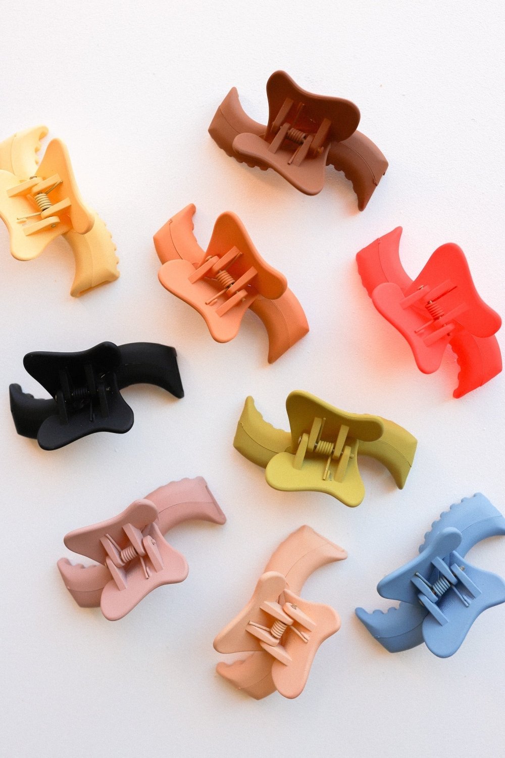 KAXI WAVY MINI HOLD EVERYTHING CLAW - Poppy & Vine