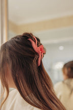 KAXI WAVY ORIGINAL HOLD EVERYTHING CLAW - Poppy & Vine