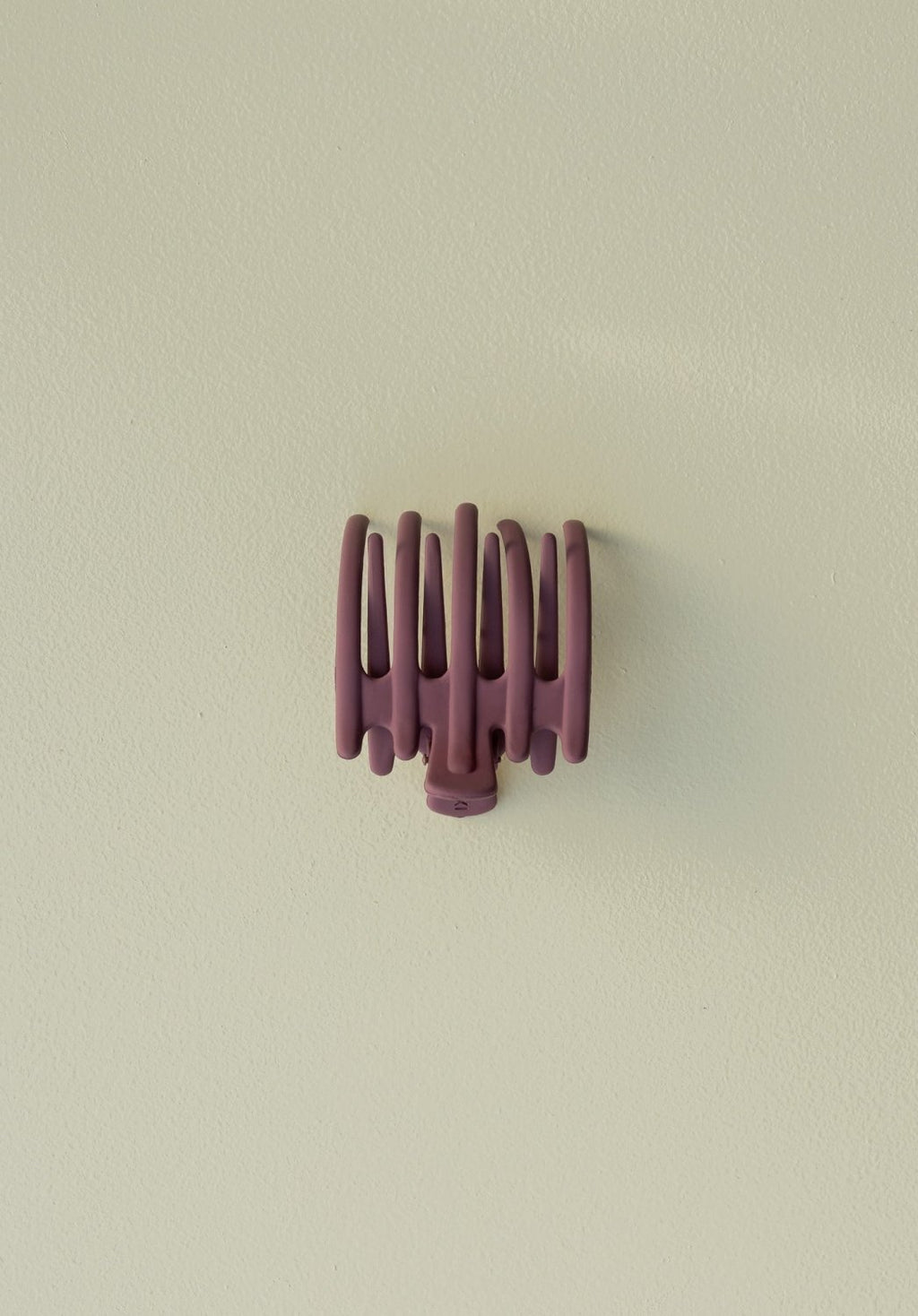 KAXI WIDE LAY DOWN CLAW - Poppy & Vine