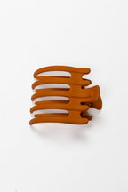 KAXI WIDE LAY DOWN CLAW - Poppy & Vine